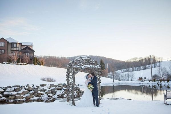 Why A Winter Wedding is Absolutely Amazing and a Great Idea